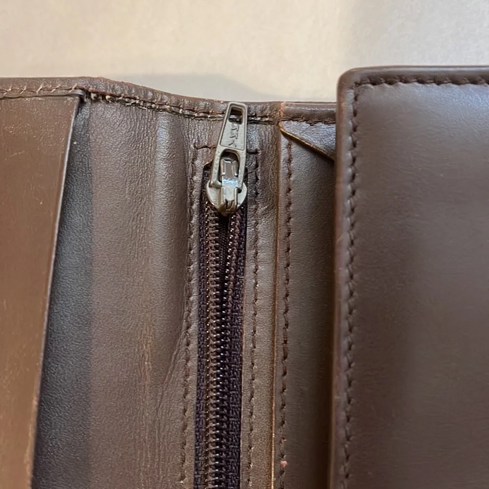 Authentic Vintage Gucci Long Wallet